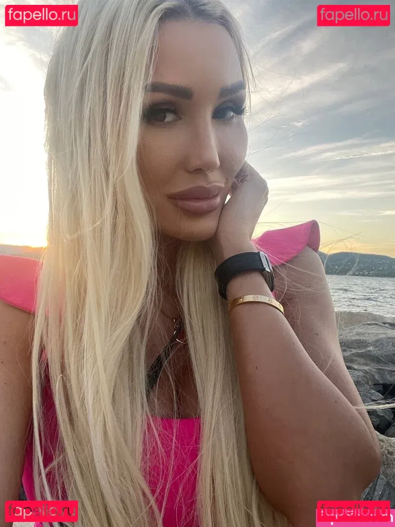 Patty Michova Onlyfans Photo Gallery 