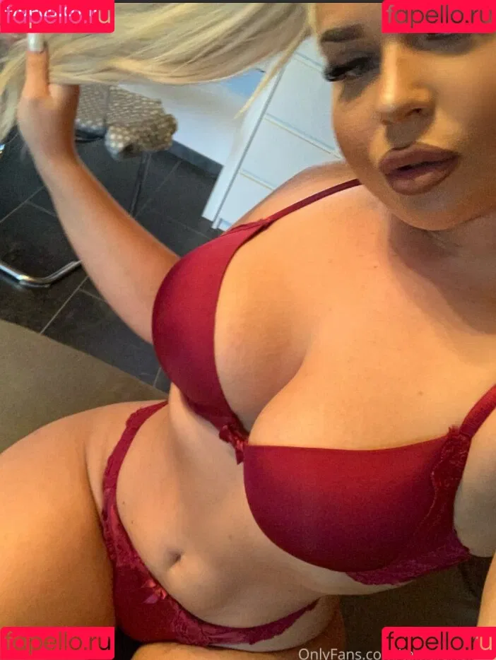 Tamaravonostrowski Onlyfans Photo Gallery 