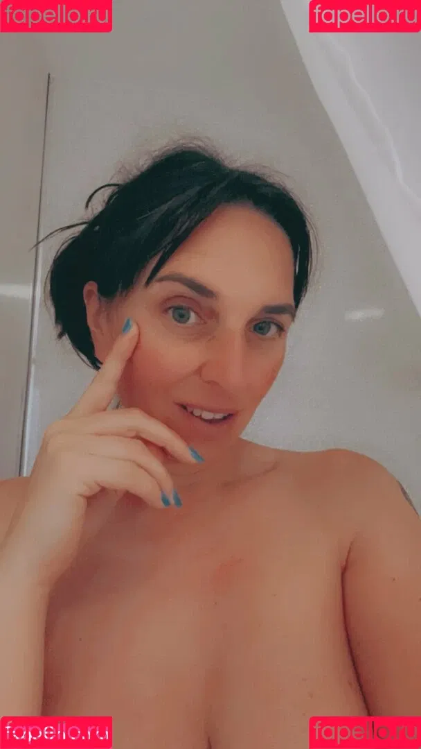 Miss L Xxx Onlyfans Photo Gallery 