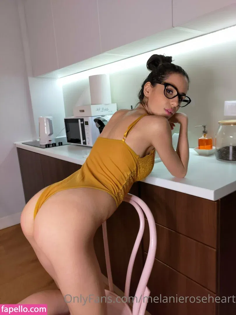 melanieroseheart Onlyfans Photo Gallery 