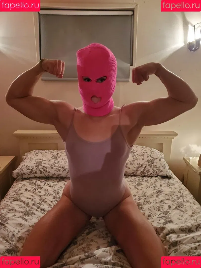 Masked Pink Peach Onlyfans Photo Gallery 