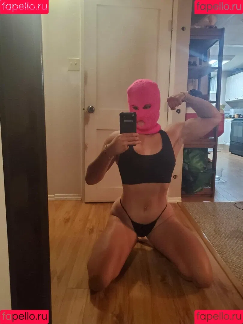Masked Pink Peach Onlyfans Photo Gallery 