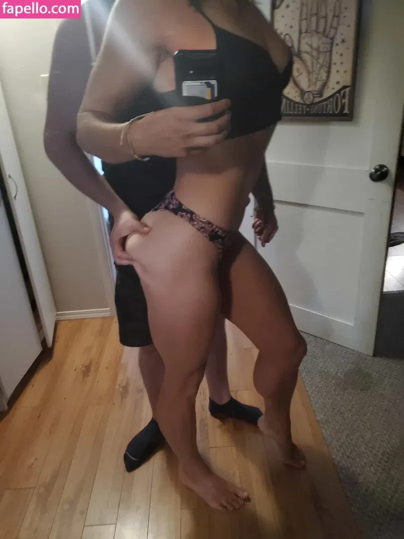 Masked Pink Peach Onlyfans Photo Gallery 