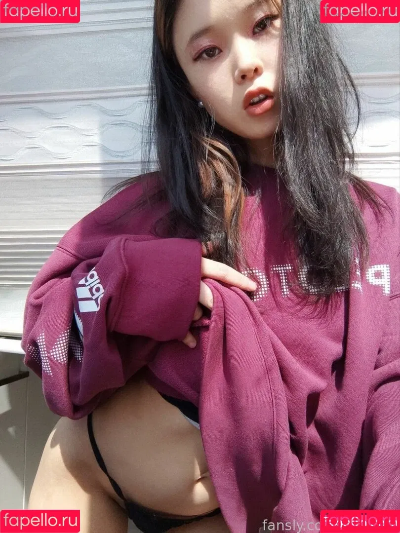 TinaKim Onlyfans Photo Gallery 