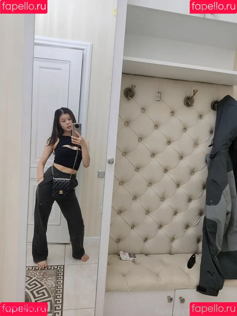 TinaKim Onlyfans Photo Gallery 