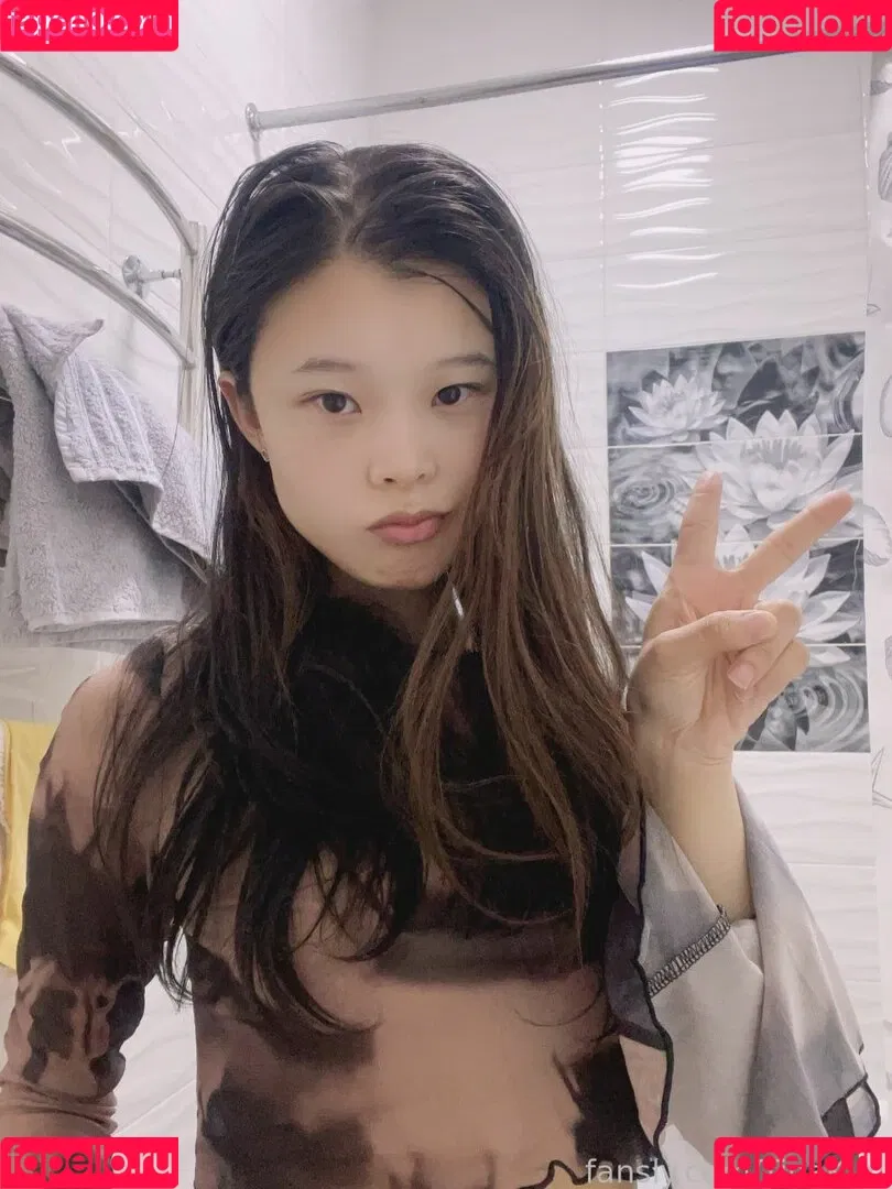 TinaKim Onlyfans Photo Gallery 