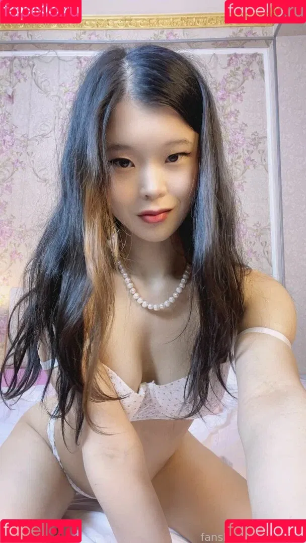 TinaKim Onlyfans Photo Gallery 