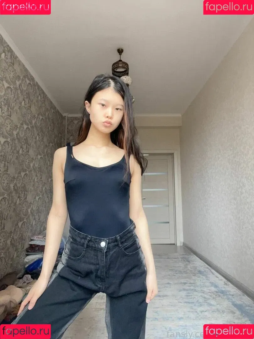 TinaKim Onlyfans Photo Gallery 