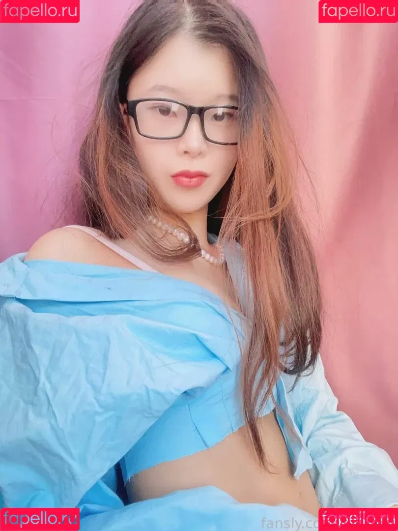TinaKim Onlyfans Photo Gallery 