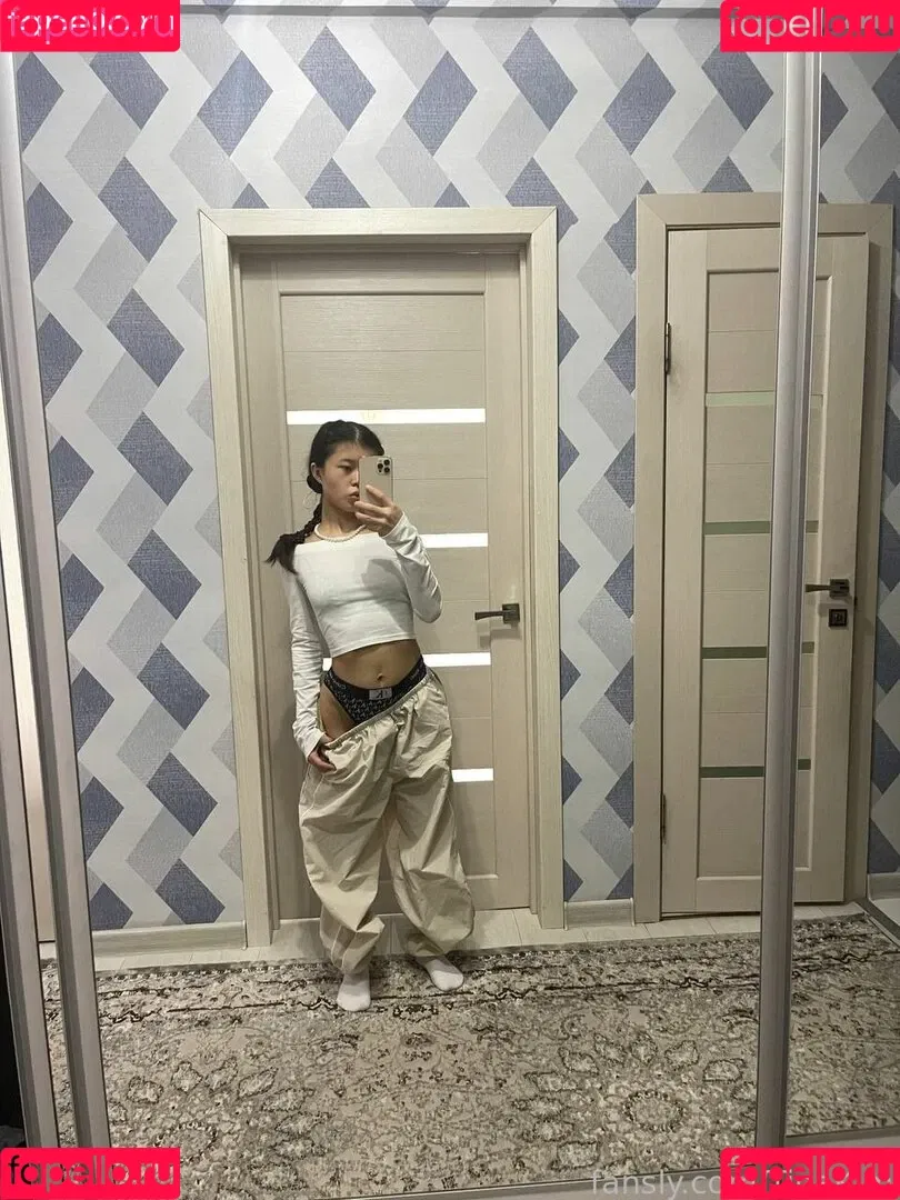 TinaKim Onlyfans Photo Gallery 