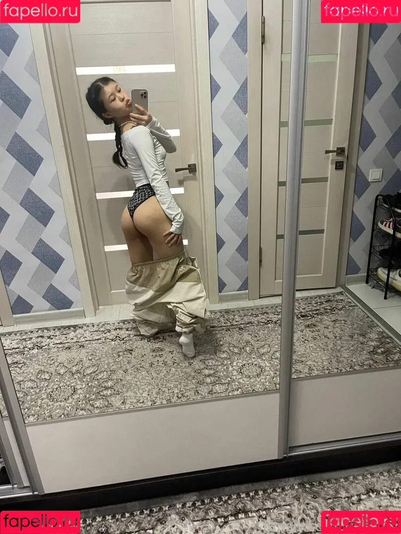 TinaKim Onlyfans Photo Gallery 