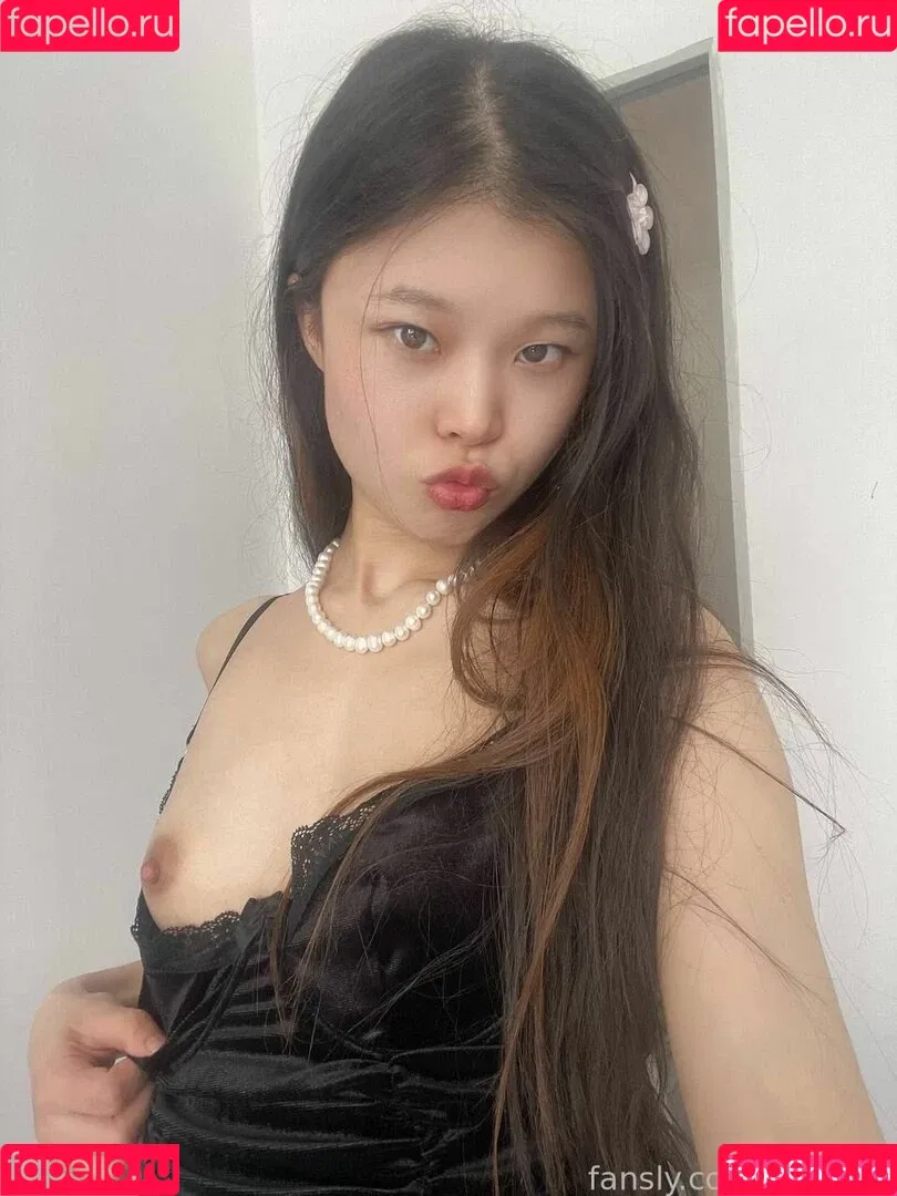 TinaKim Onlyfans Photo Gallery 