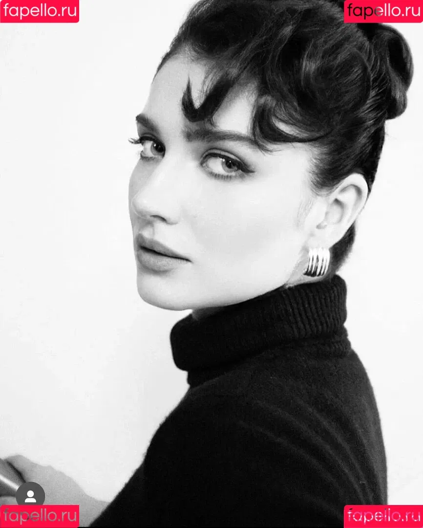 Eve Hewson Onlyfans Photo Gallery 