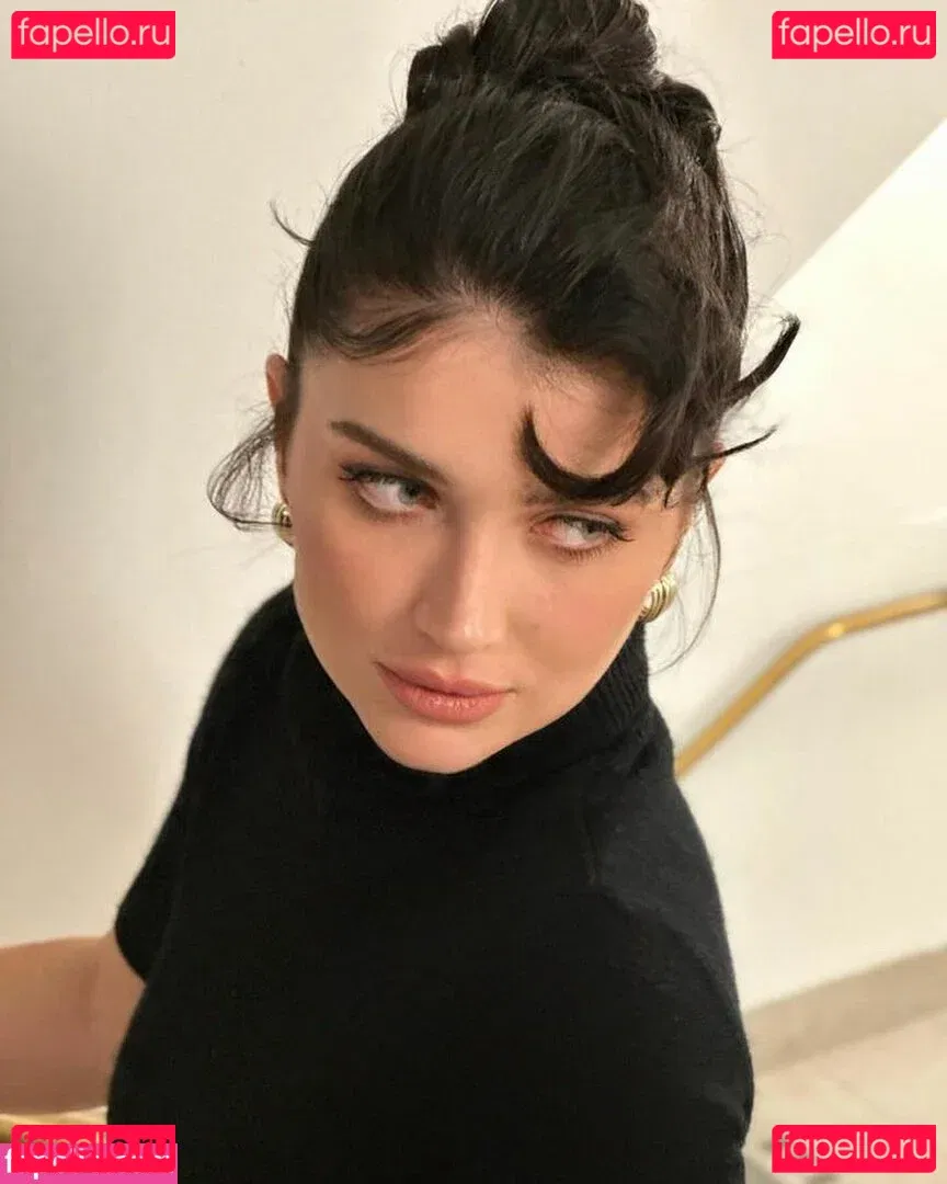 Eve Hewson Onlyfans Photo Gallery 