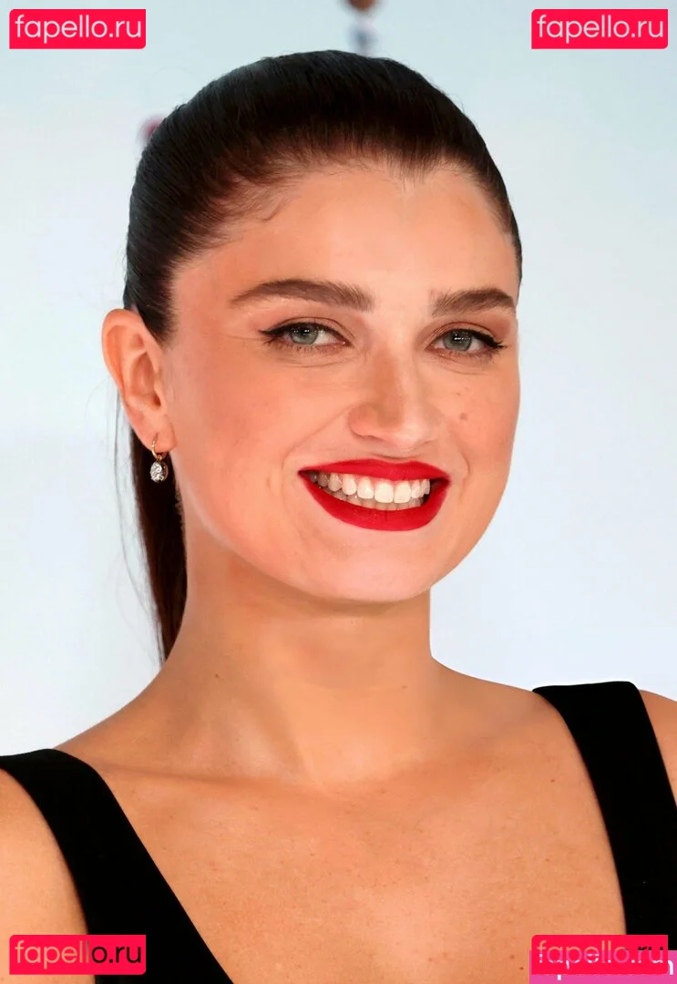 Eve Hewson Onlyfans Photo Gallery 