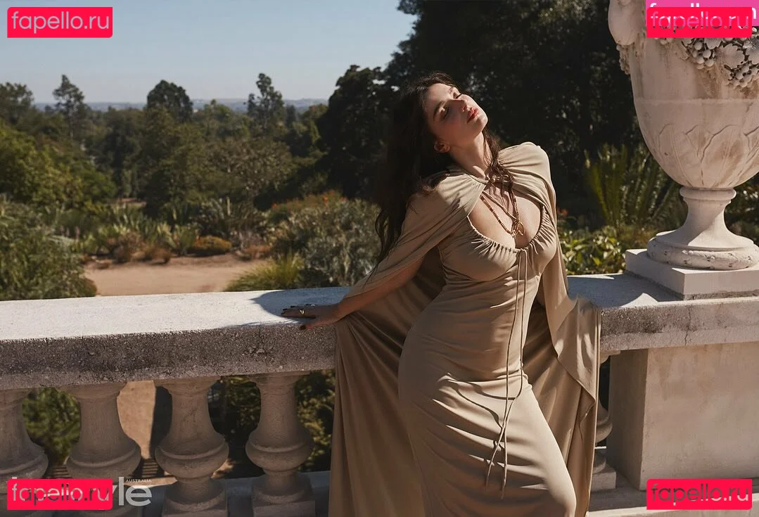 Eve Hewson Onlyfans Photo Gallery 