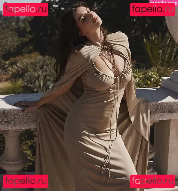 Eve Hewson Onlyfans Photo Gallery 