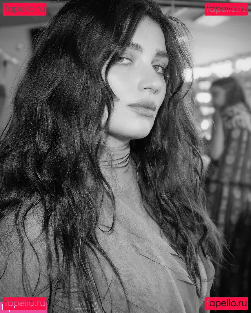 Eve Hewson Onlyfans Photo Gallery 