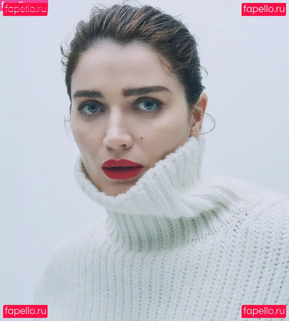 Eve Hewson Onlyfans Photo Gallery 