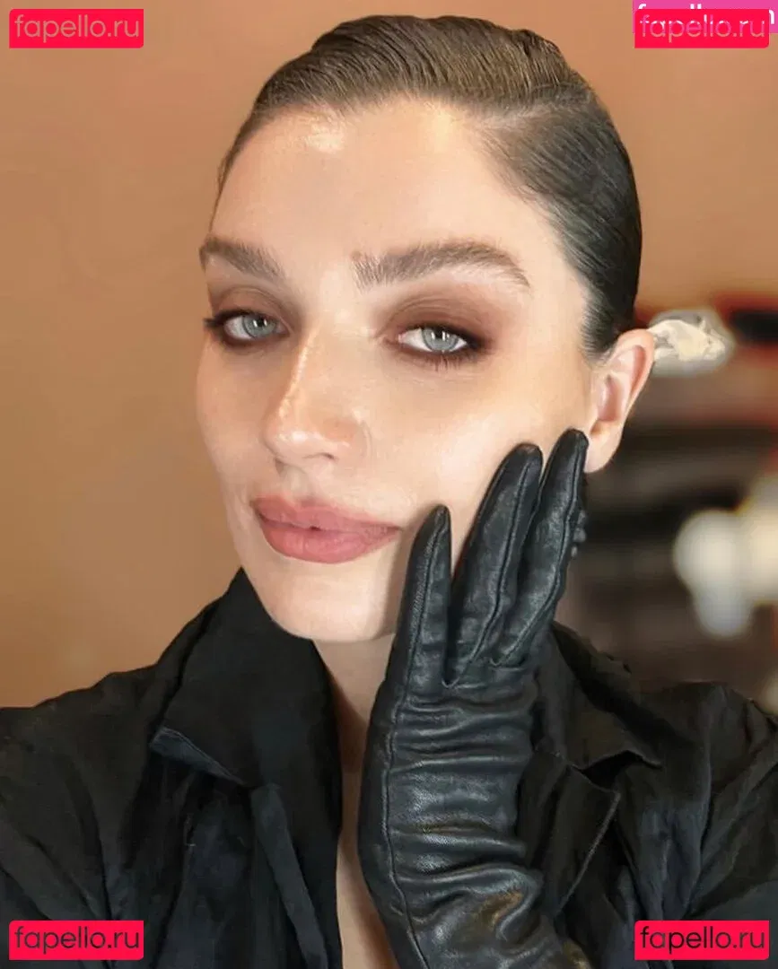 Eve Hewson Onlyfans Photo Gallery 