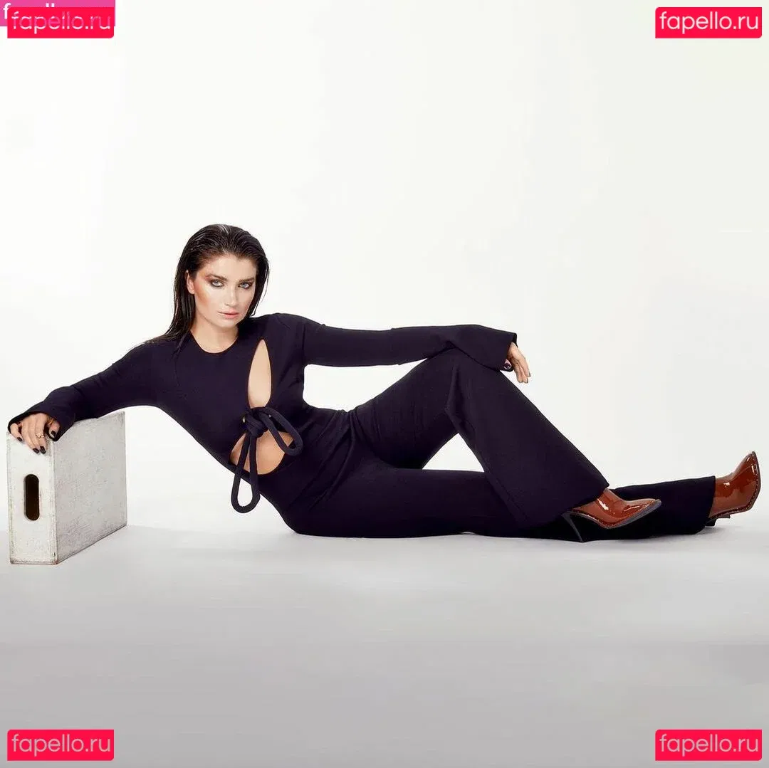 Eve Hewson Onlyfans Photo Gallery 