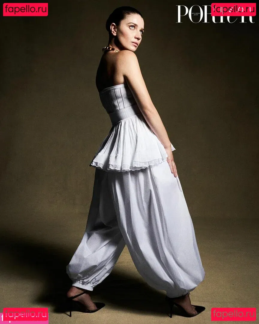 Eve Hewson Onlyfans Photo Gallery 