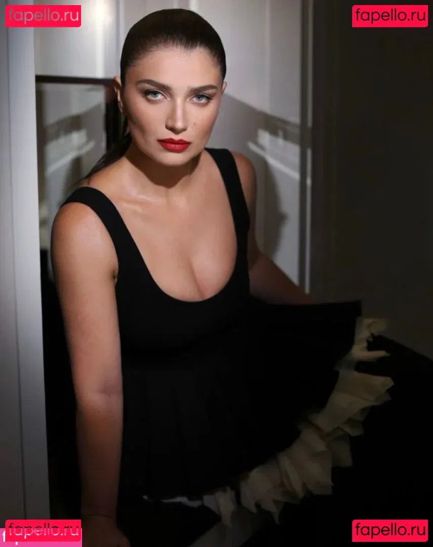 Eve Hewson Onlyfans Photo Gallery 