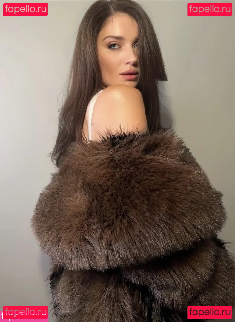 Eve Hewson Onlyfans Photo Gallery 