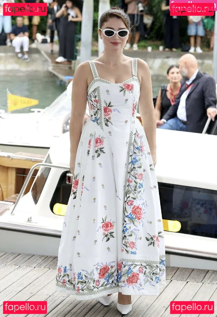 Eve Hewson Onlyfans Photo Gallery 