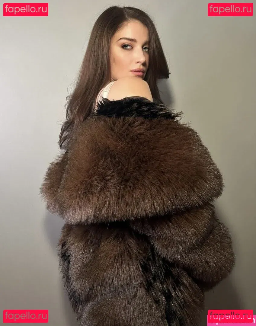 Eve Hewson Onlyfans Photo Gallery 