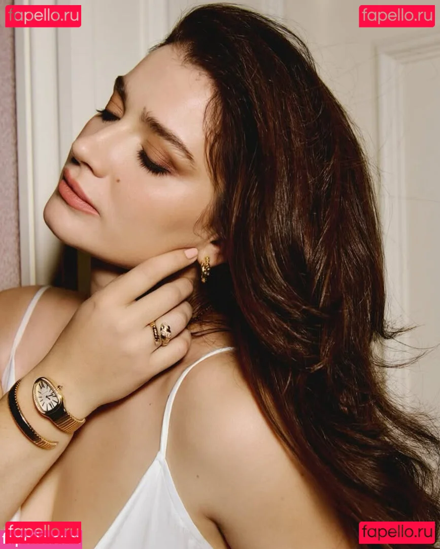 Eve Hewson Onlyfans Photo Gallery 