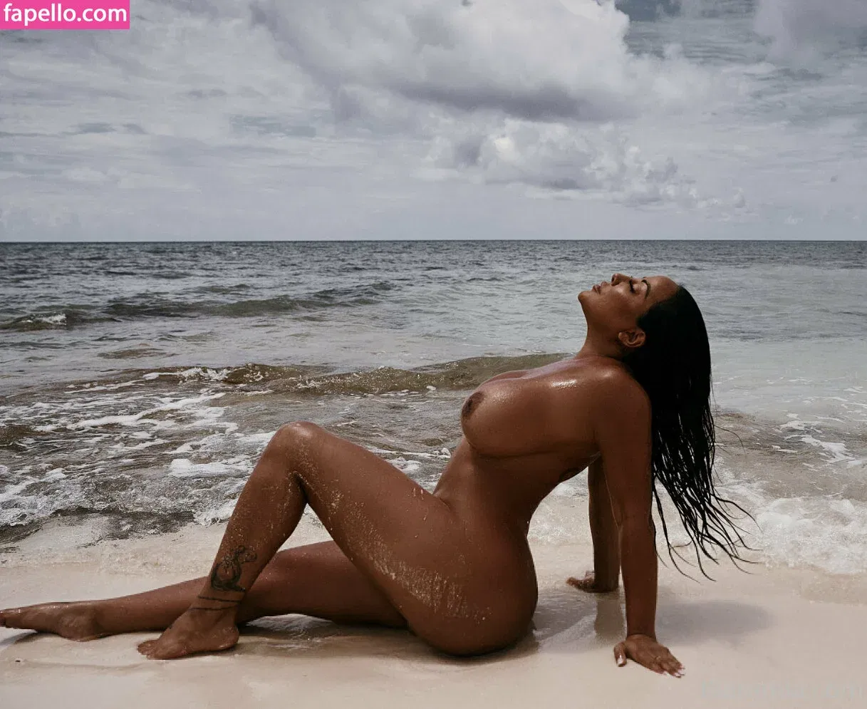 Kiara Mia Onlyfans Photo Gallery 