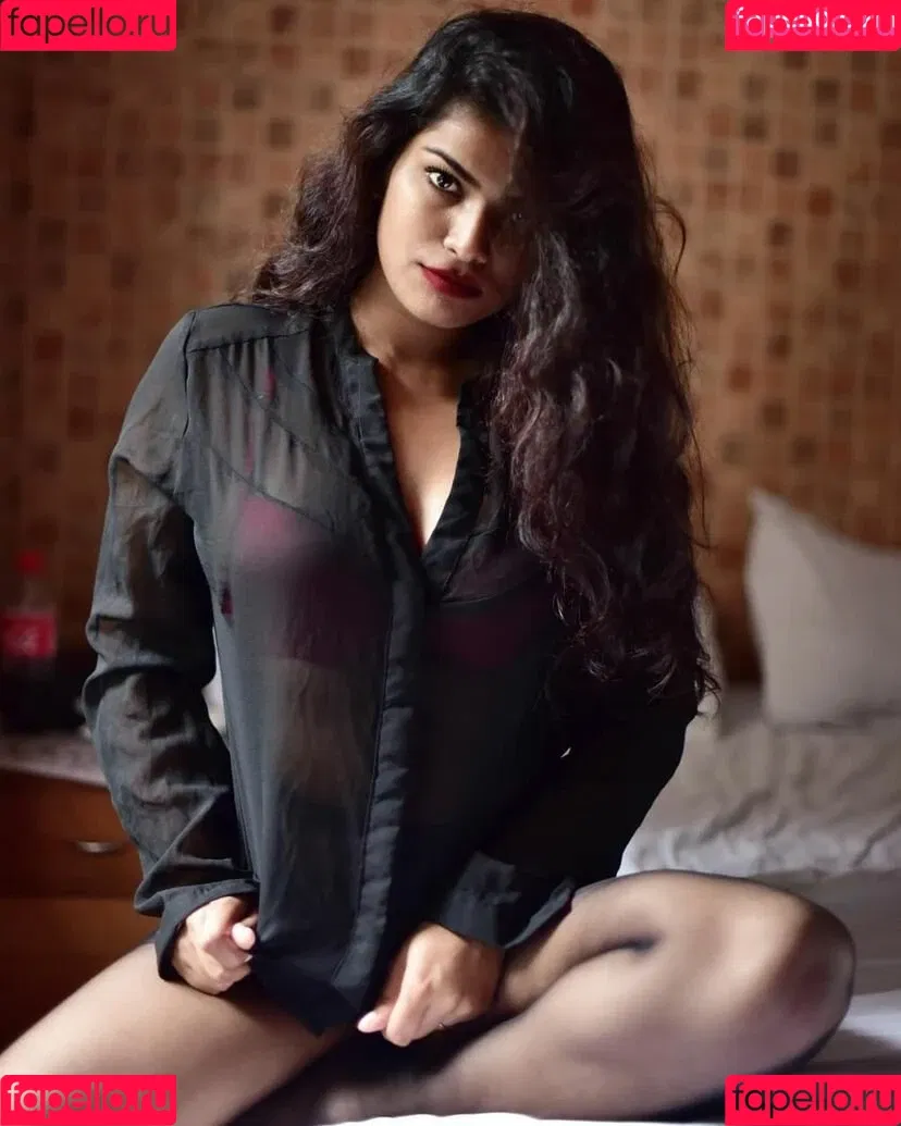 Nidhi Goel Onlyfans Photo Gallery 