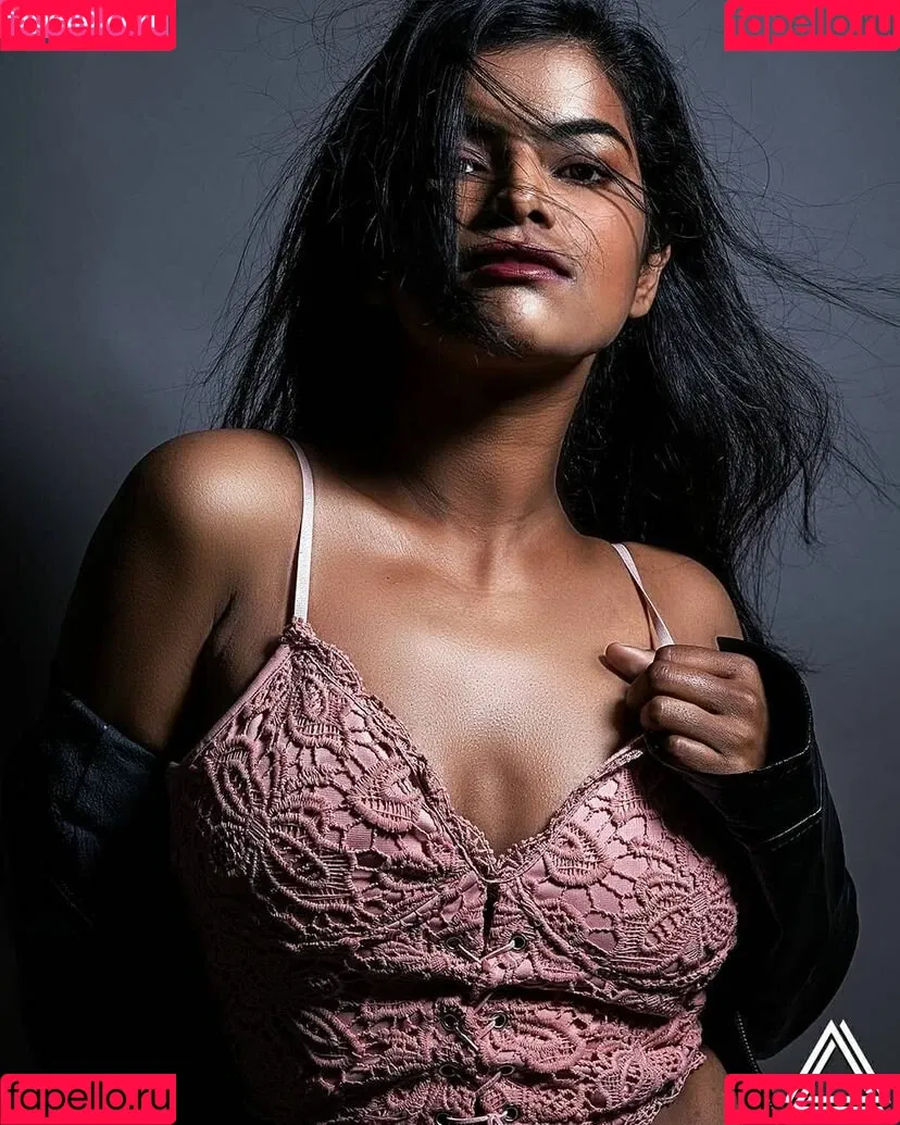 Nidhi Goel Onlyfans Photo Gallery 