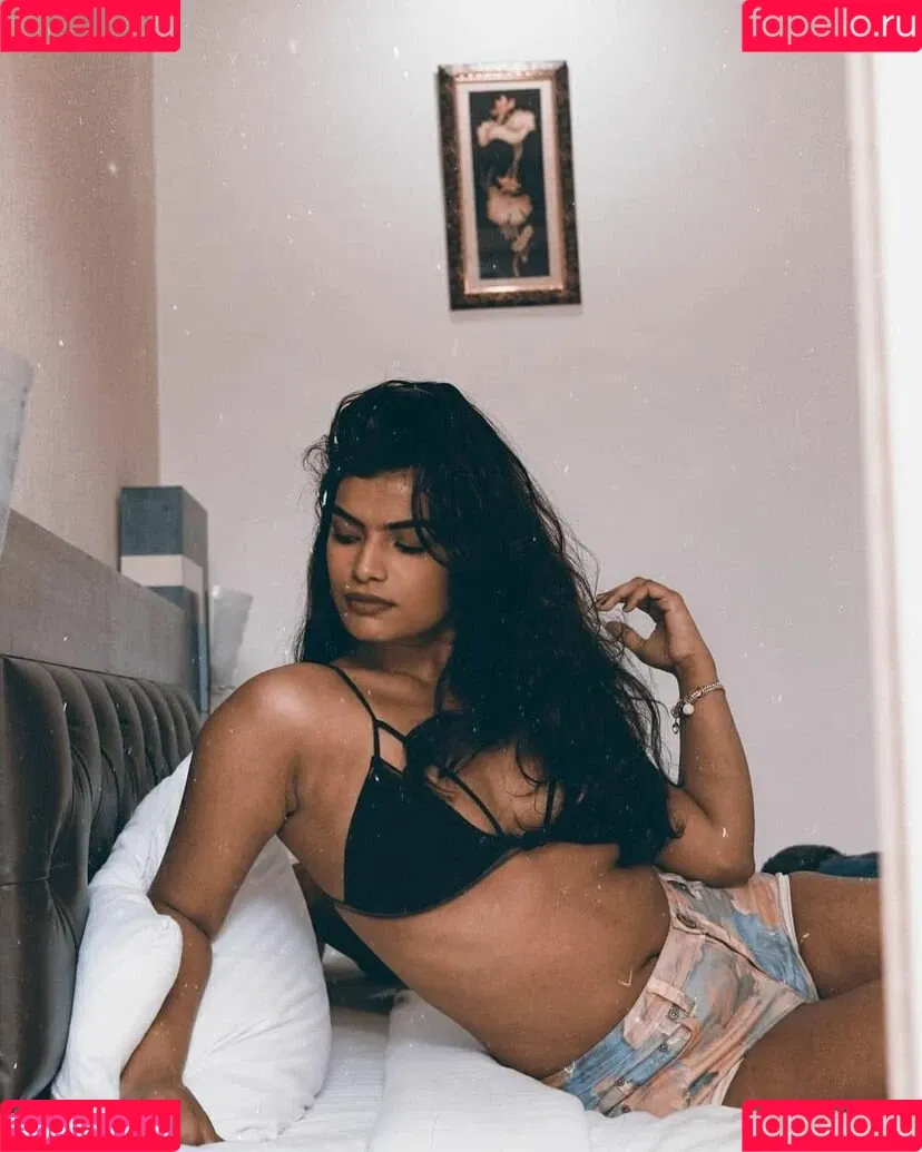 Nidhi Goel Onlyfans Photo Gallery 