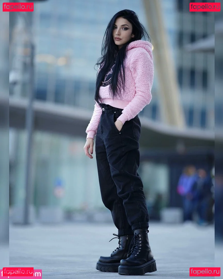 Alice Lane Pandini Onlyfans Photo Gallery 