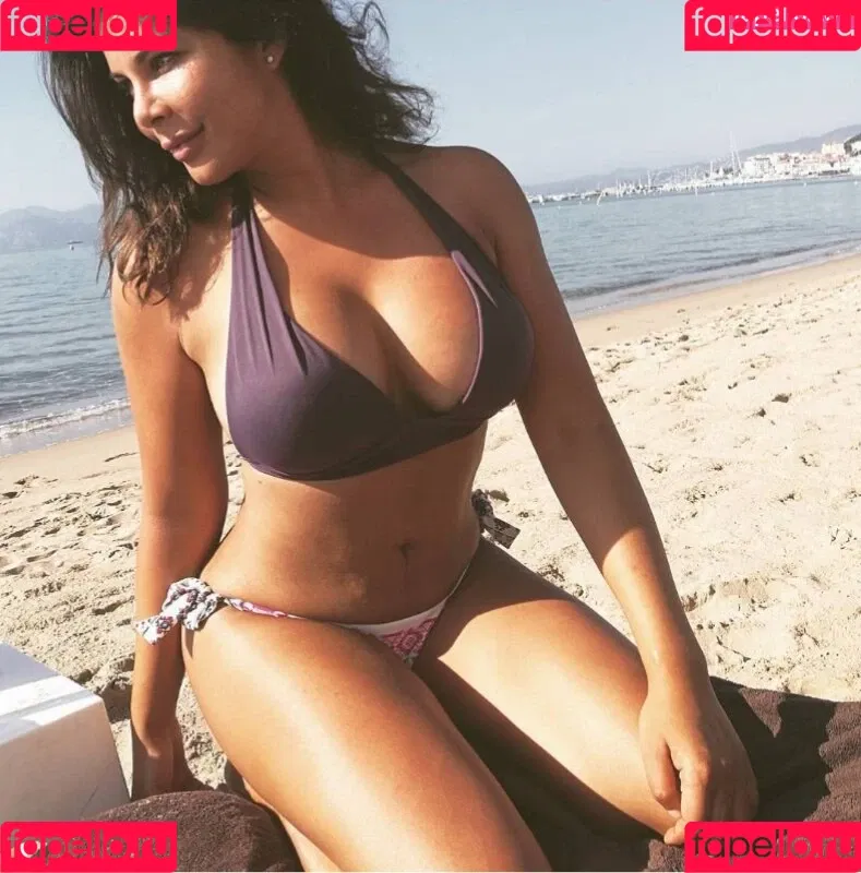 Indira Weis Onlyfans Photo Gallery 