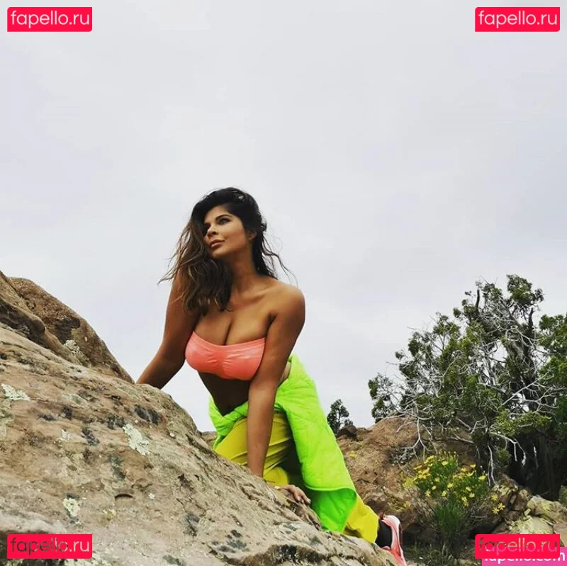 Indira Weis Onlyfans Photo Gallery 