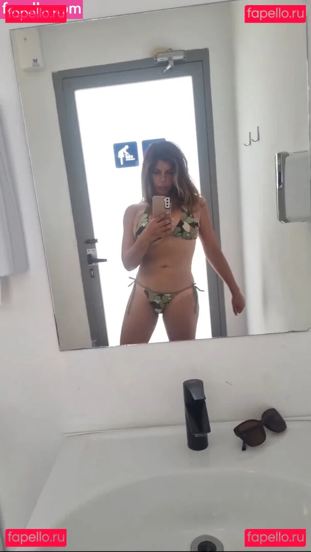 Indira Weis Onlyfans Photo Gallery 