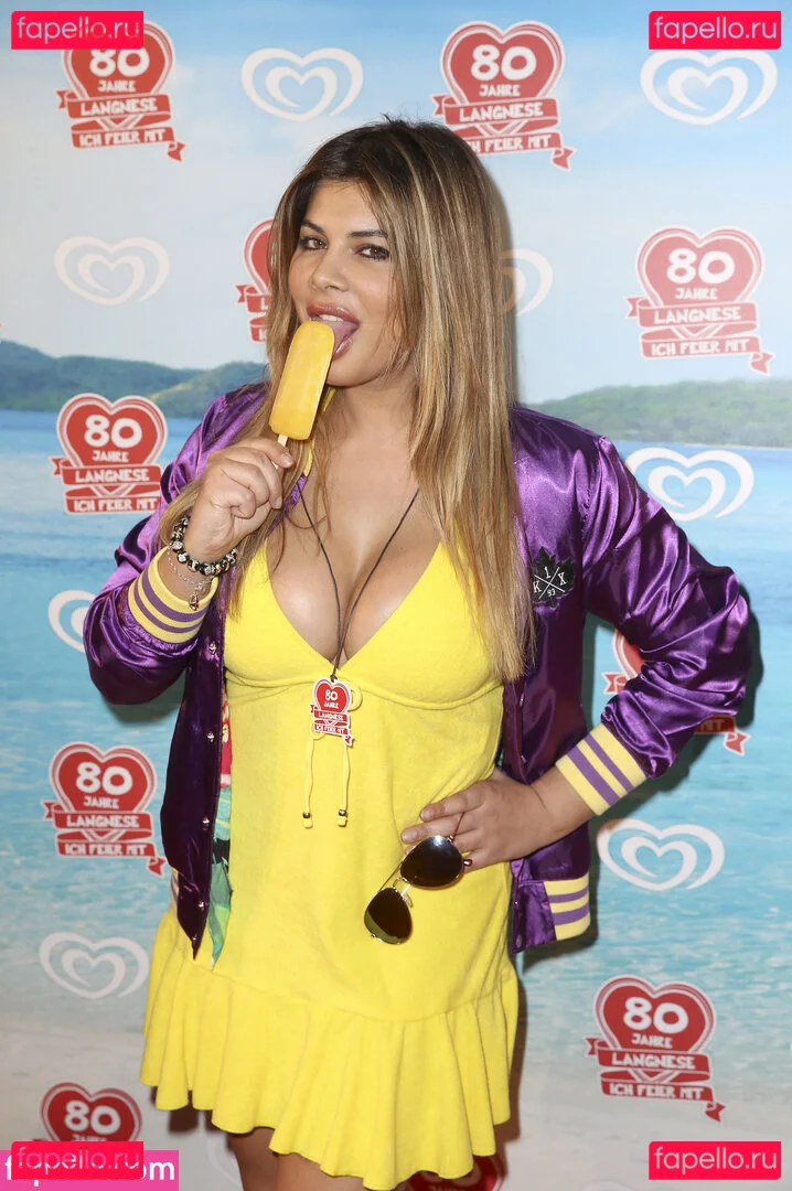 Indira Weis Onlyfans Photo Gallery 