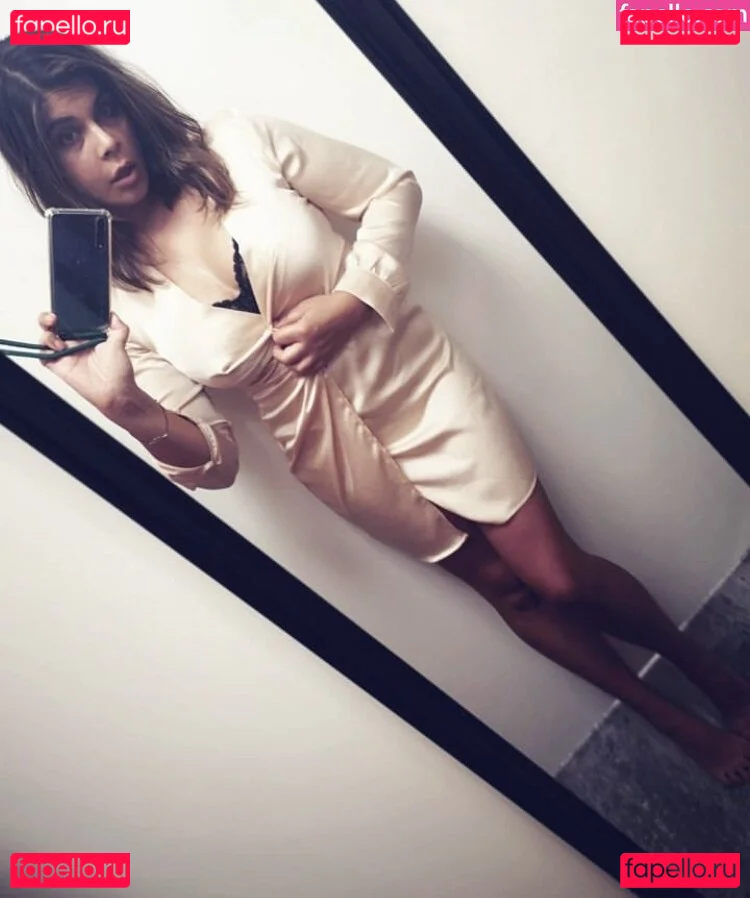 Indira Weis Onlyfans Photo Gallery 