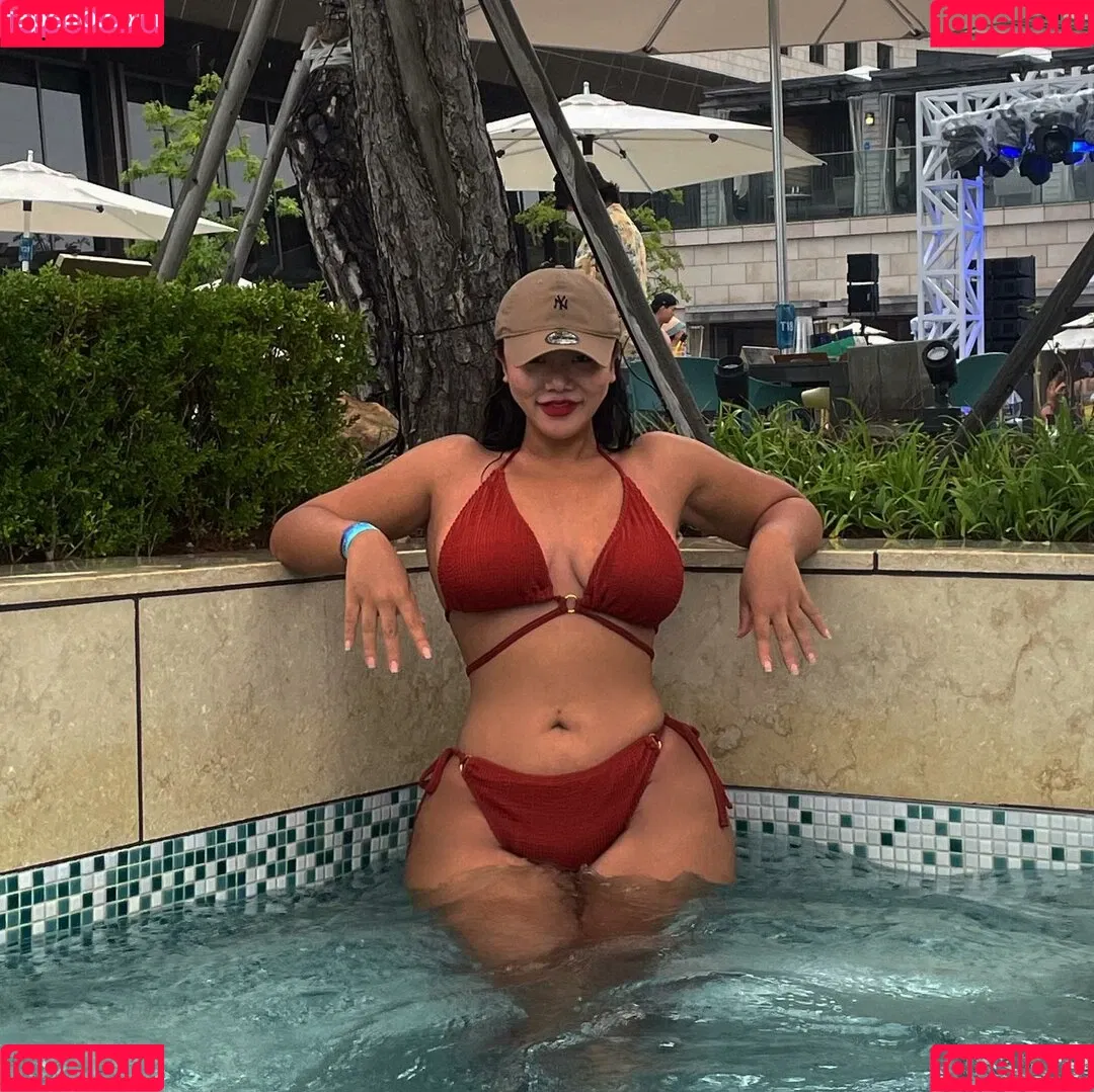 Moon Seo-byul Onlyfans Photo Gallery 