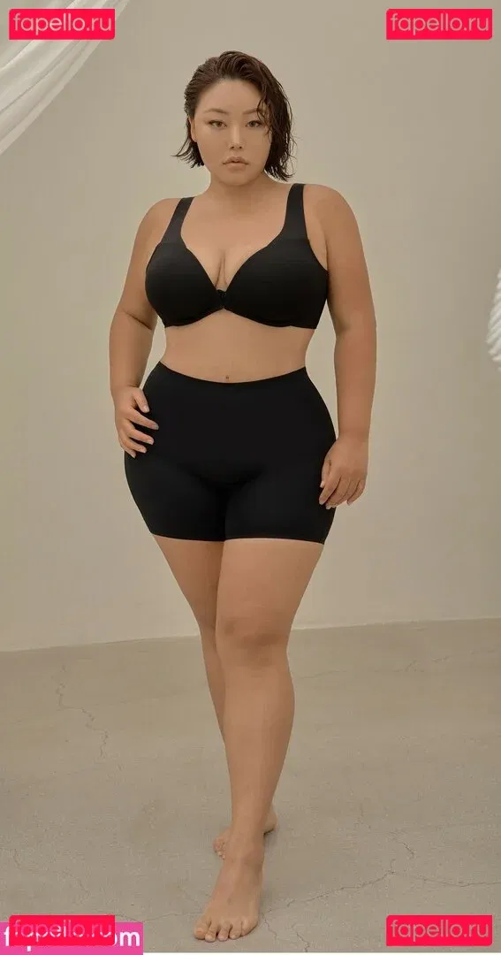 Moon Seo-byul Onlyfans Photo Gallery 