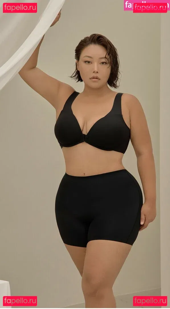 Moon Seo-byul Onlyfans Photo Gallery 