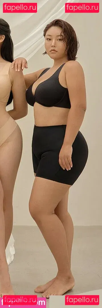 Moon Seo-byul Onlyfans Photo Gallery 