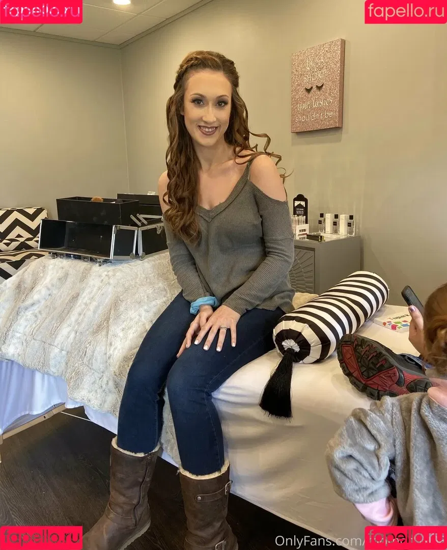 momdd1998 Onlyfans Photo Gallery 