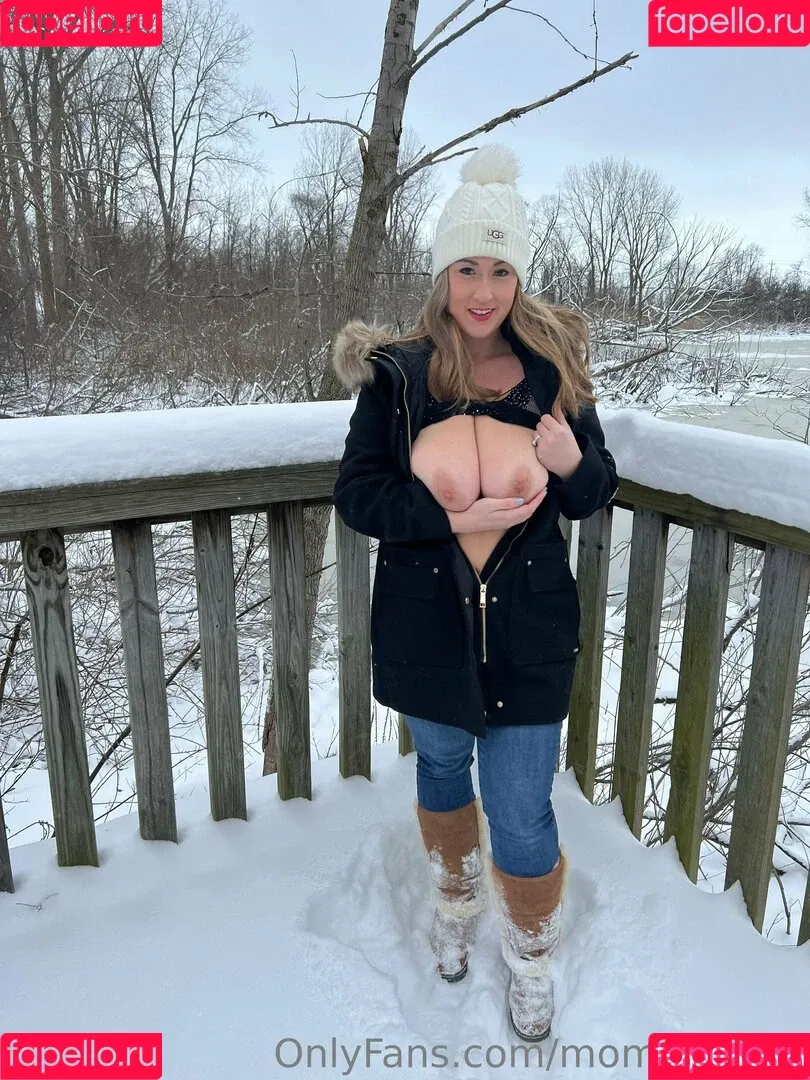 momdd1998 Onlyfans Photo Gallery 