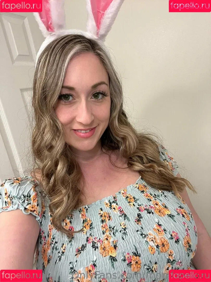 momdd1998 Onlyfans Photo Gallery 