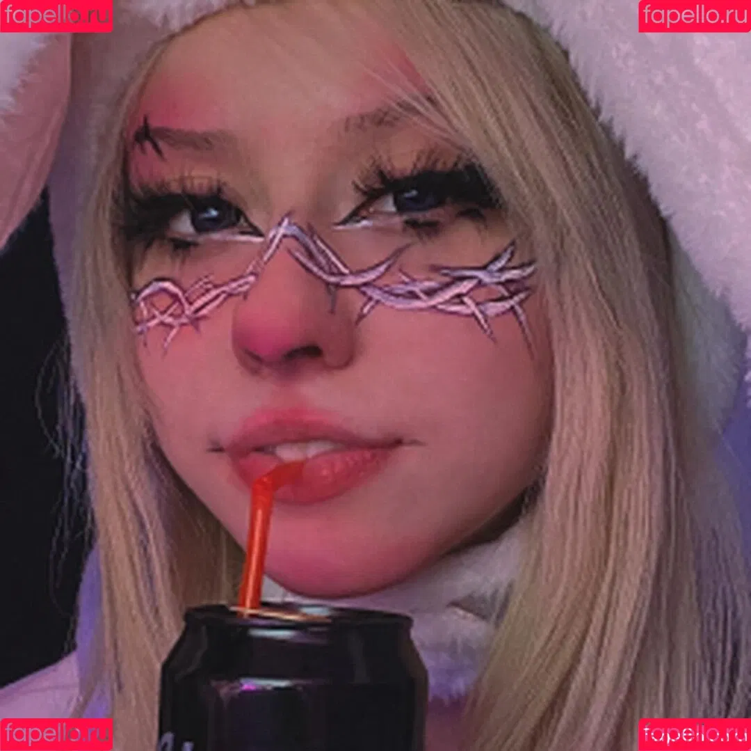 Zira Merz Onlyfans Photo Gallery 