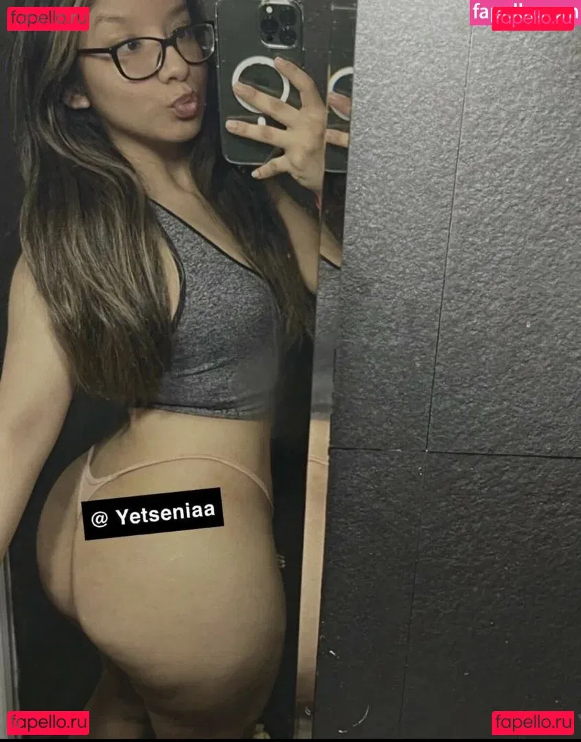 yetseniaa Onlyfans Photo Gallery 